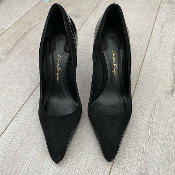 Ferragamo Pumps! - Picture 4 of 6